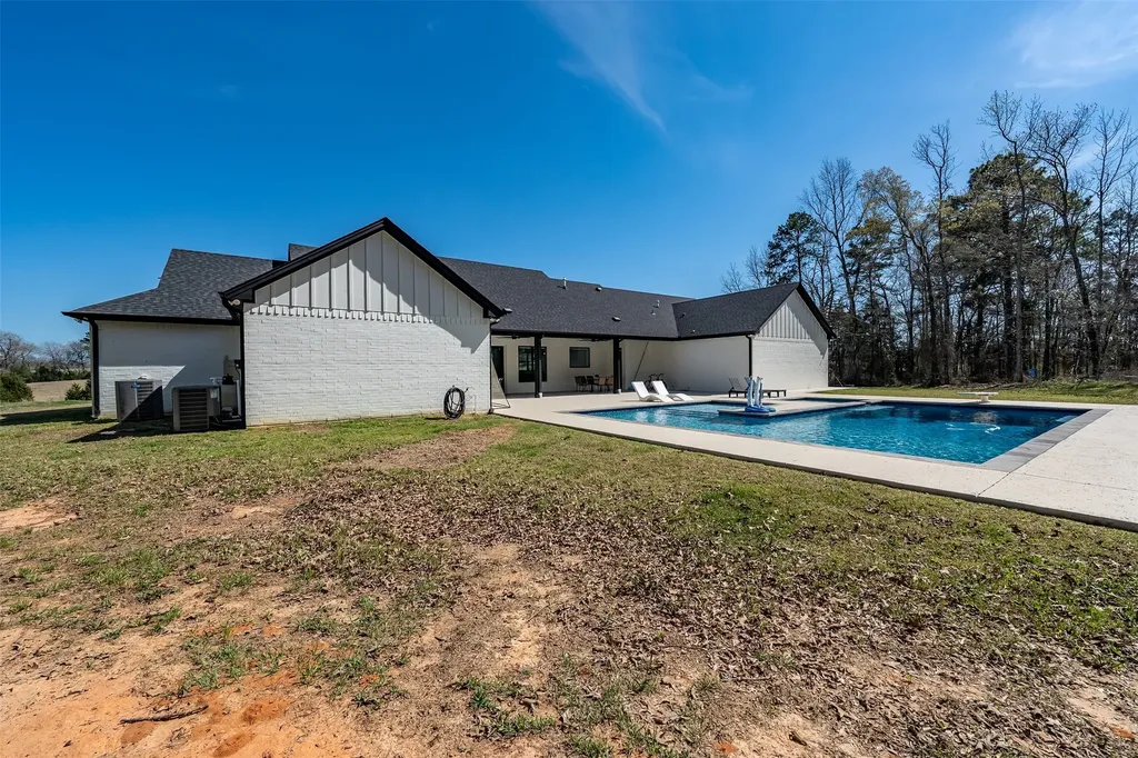 192 Cr 4707 Troup TX 75789