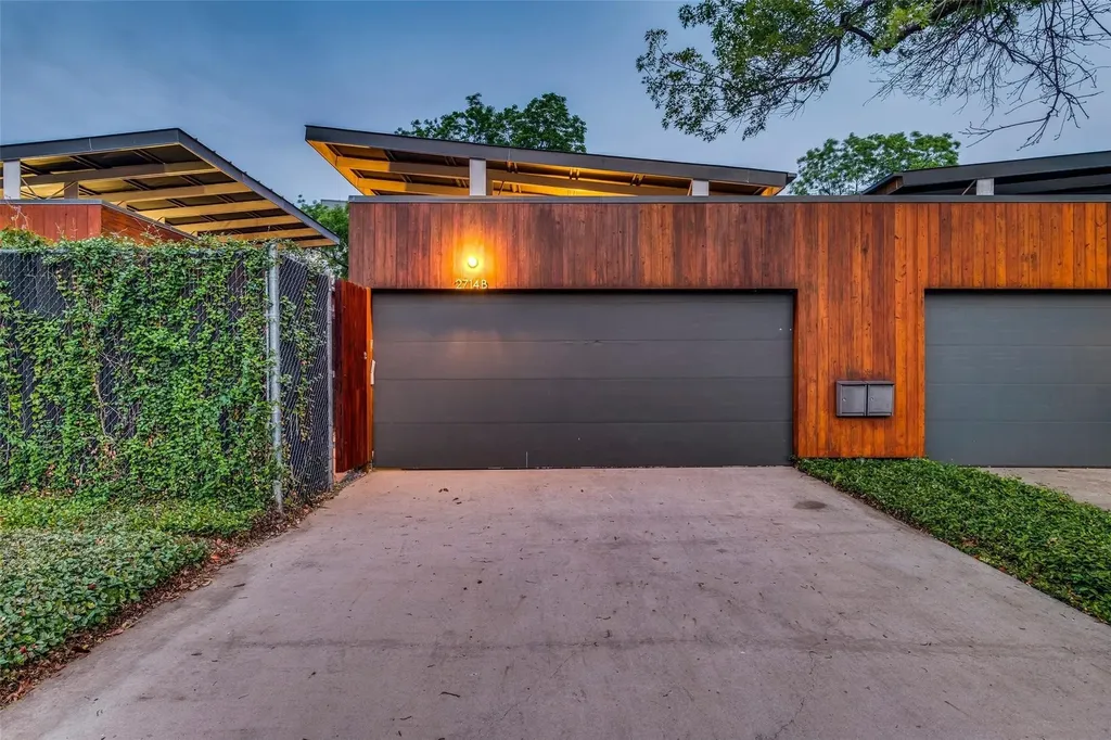 2714 Throckmorton Street Dallas TX 75219