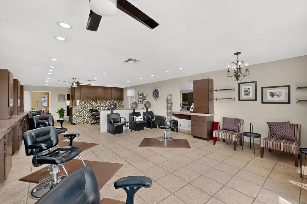 2526 Hillcrest Lane Grand Prairie TX 75052