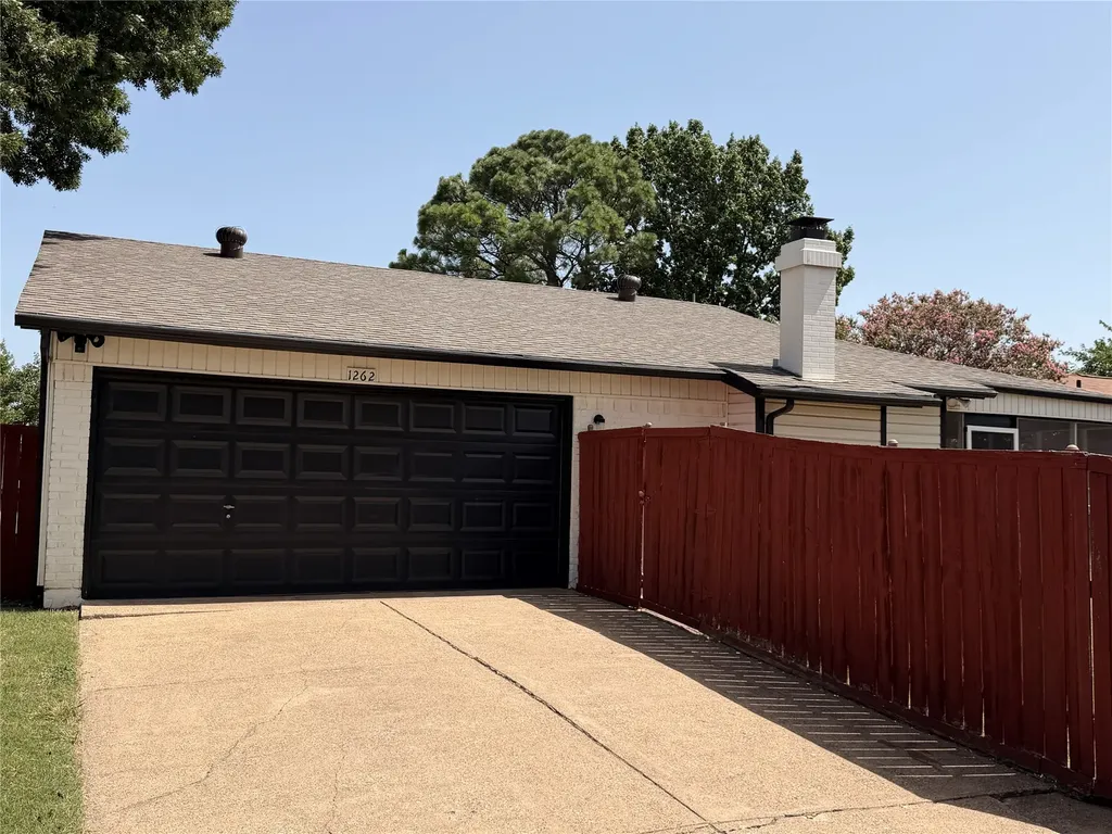 1262 Valencia Lane Lewisville TX 75067