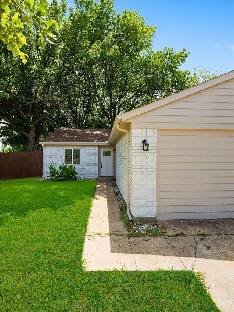 6400 Patino Court Watauga TX 76148