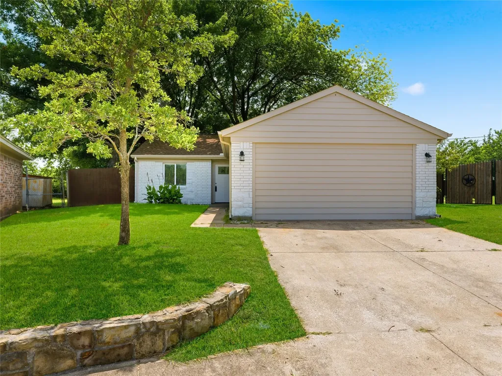 6400 Patino Court Watauga TX 76148