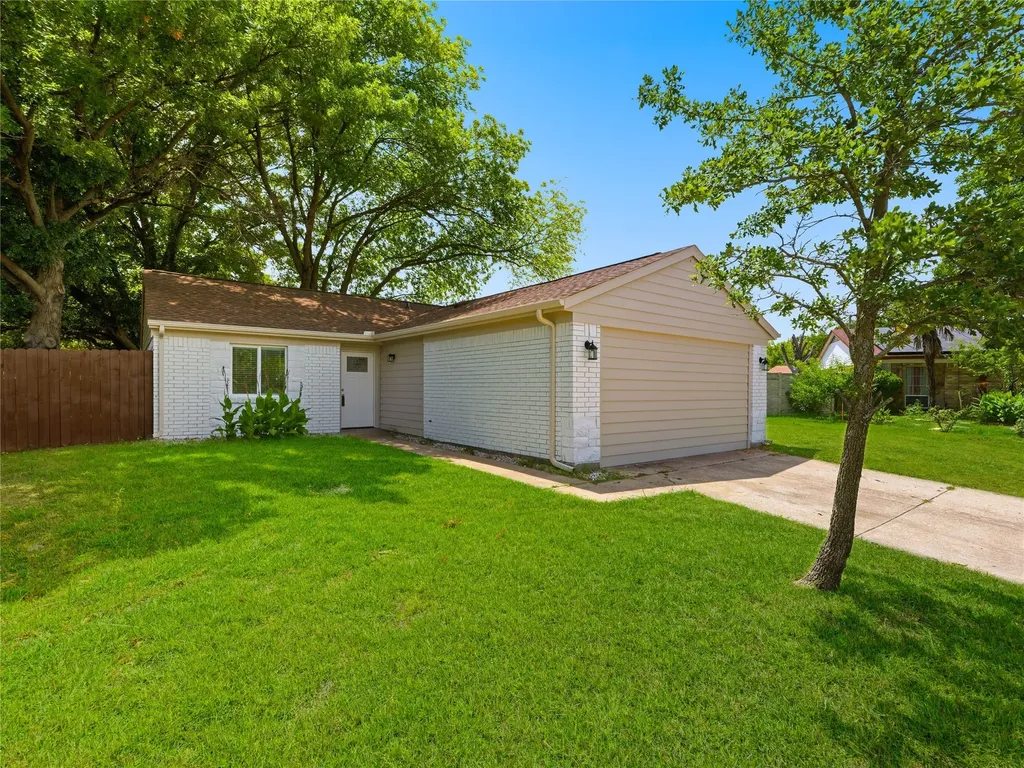 6400 Patino Court Watauga TX 76148