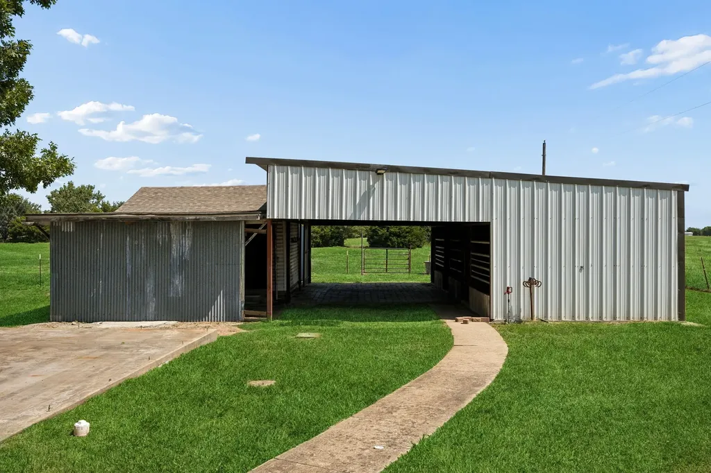 14221 County Road 545 Nevada TX 75173