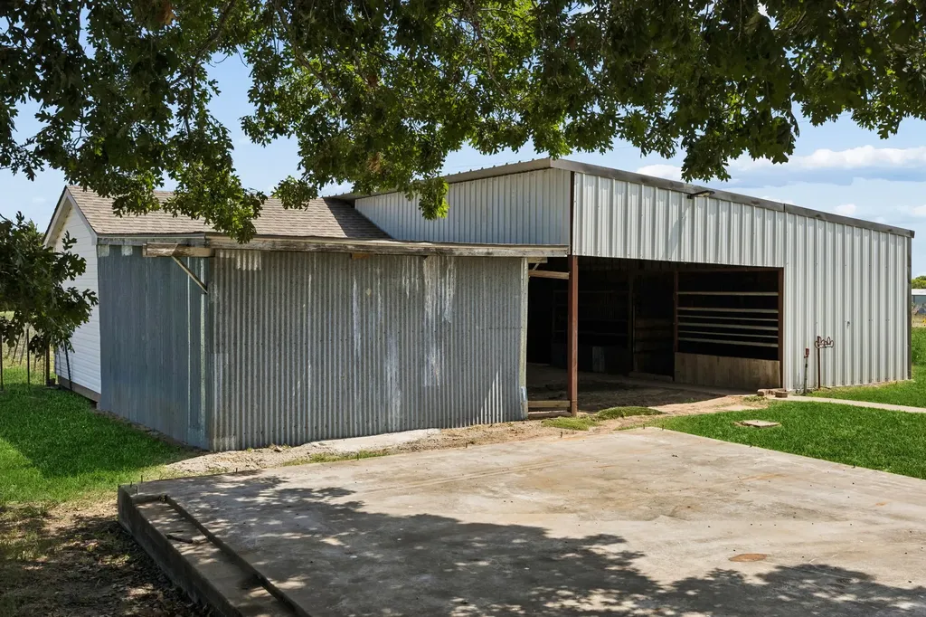 14221 County Road 545 Nevada TX 75173
