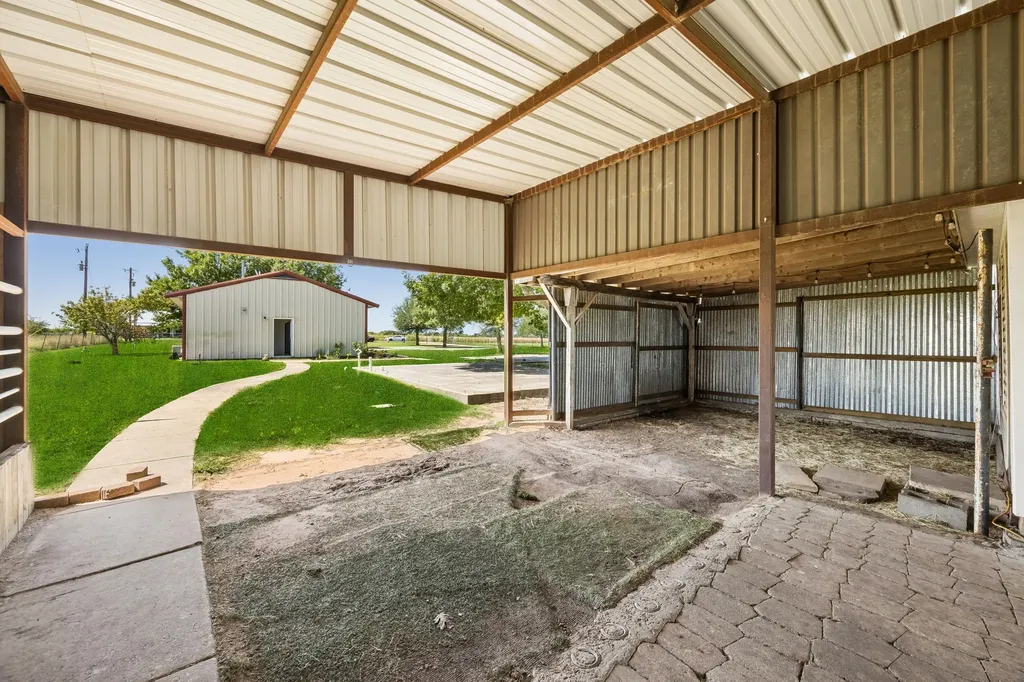 14221 County Road 545 Nevada TX 75173