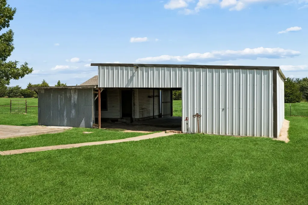 14221 County Road 545 Nevada TX 75173