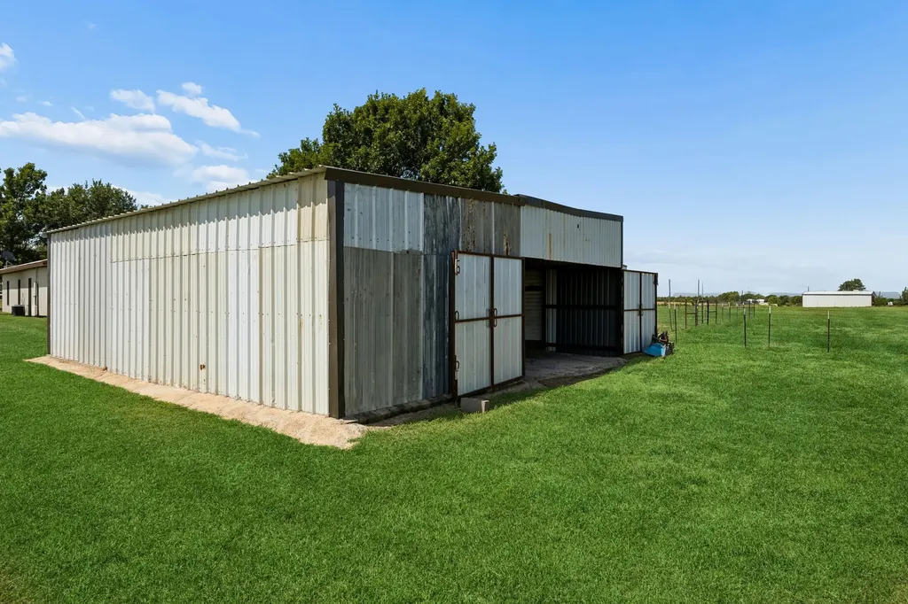 14221 County Road 545 Nevada TX 75173