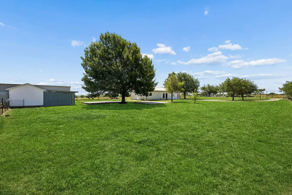 14221 County Road 545 Nevada TX 75173