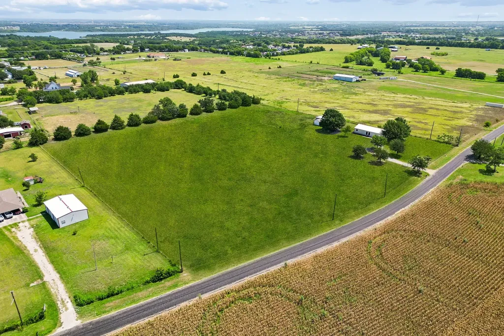 14221 County Road 545 Nevada TX 75173