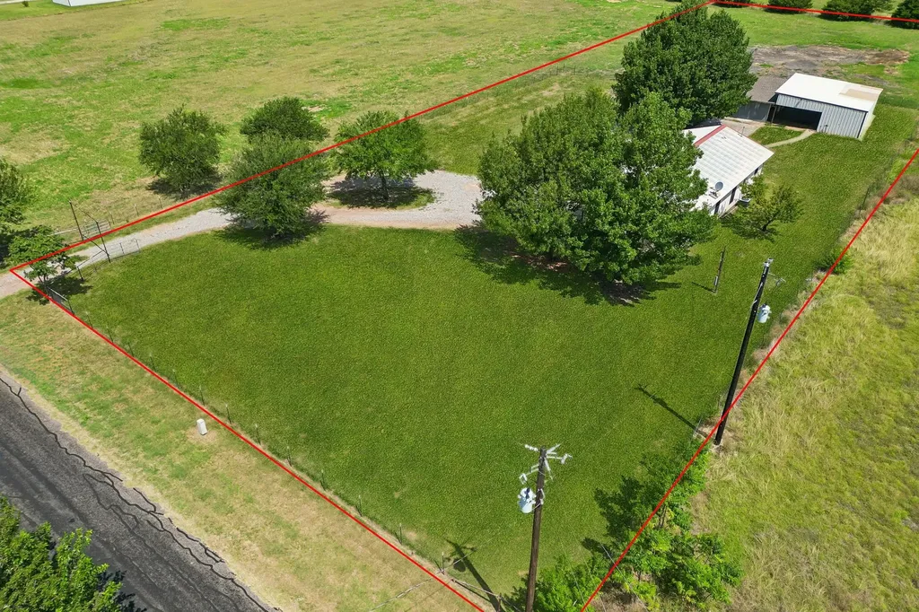 14221 County Road 545 Nevada TX 75173