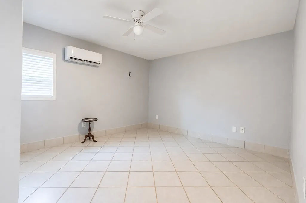 607 Brooks Avenue Dallas TX 75208