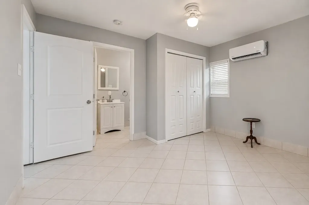 607 Brooks Avenue Dallas TX 75208