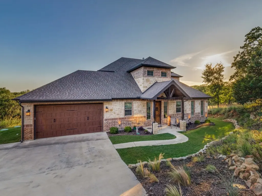 165 Cote D Azur Drive Chico TX 76431