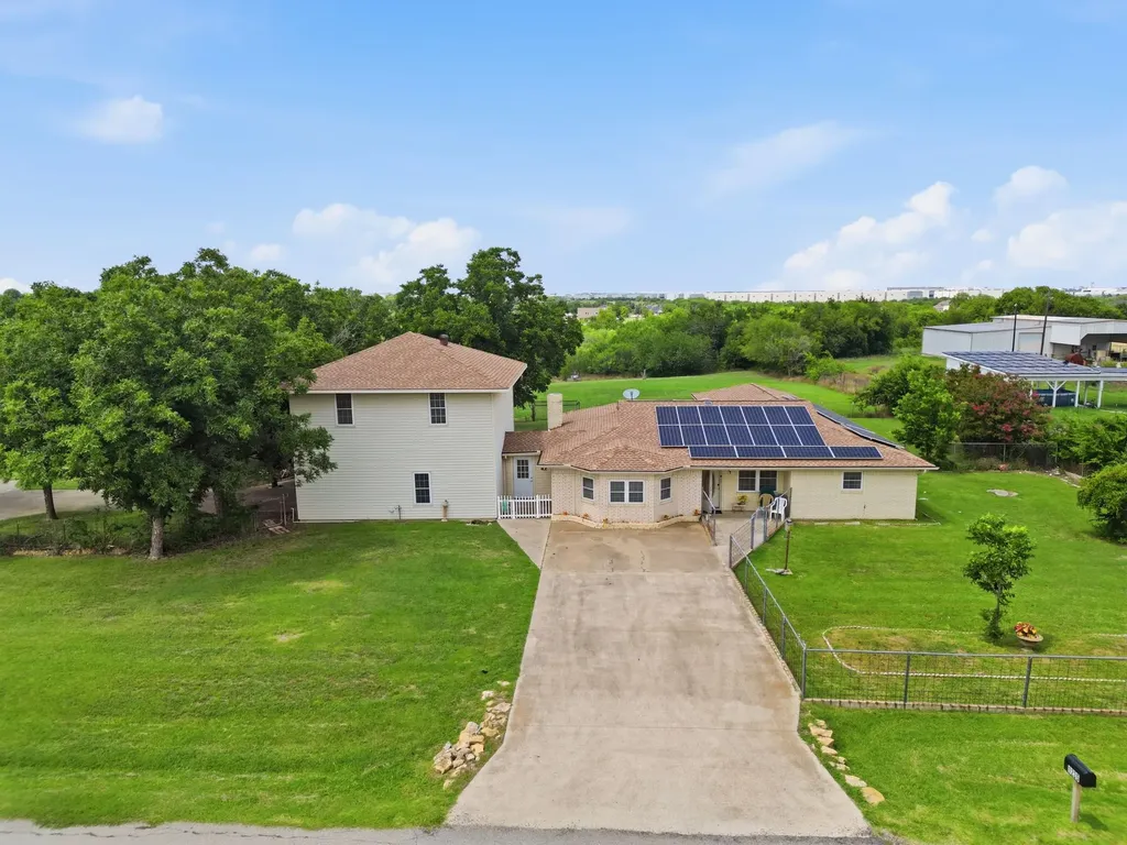 1235 Maxwell Road Haslet TX 76052