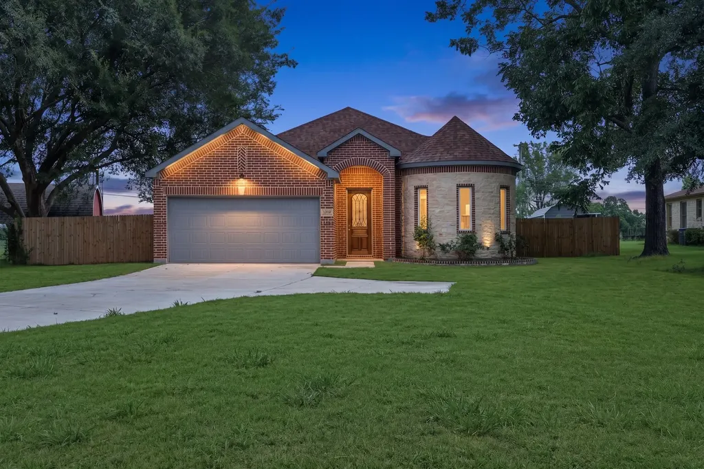 1202 Commerce Drive Greenville TX 75401