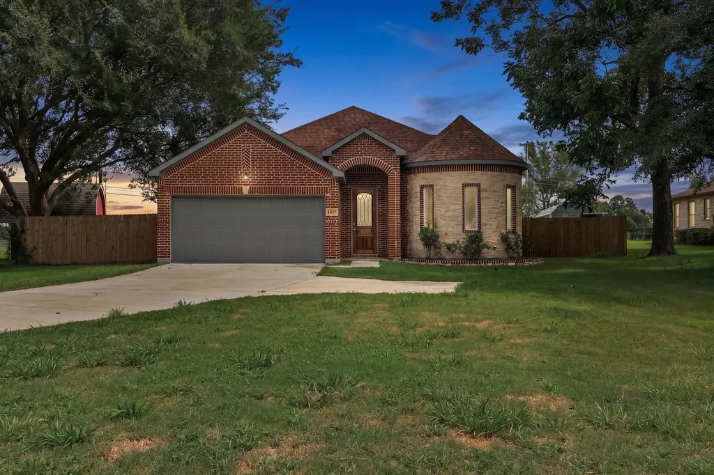 1202 Commerce Drive Greenville TX 75401