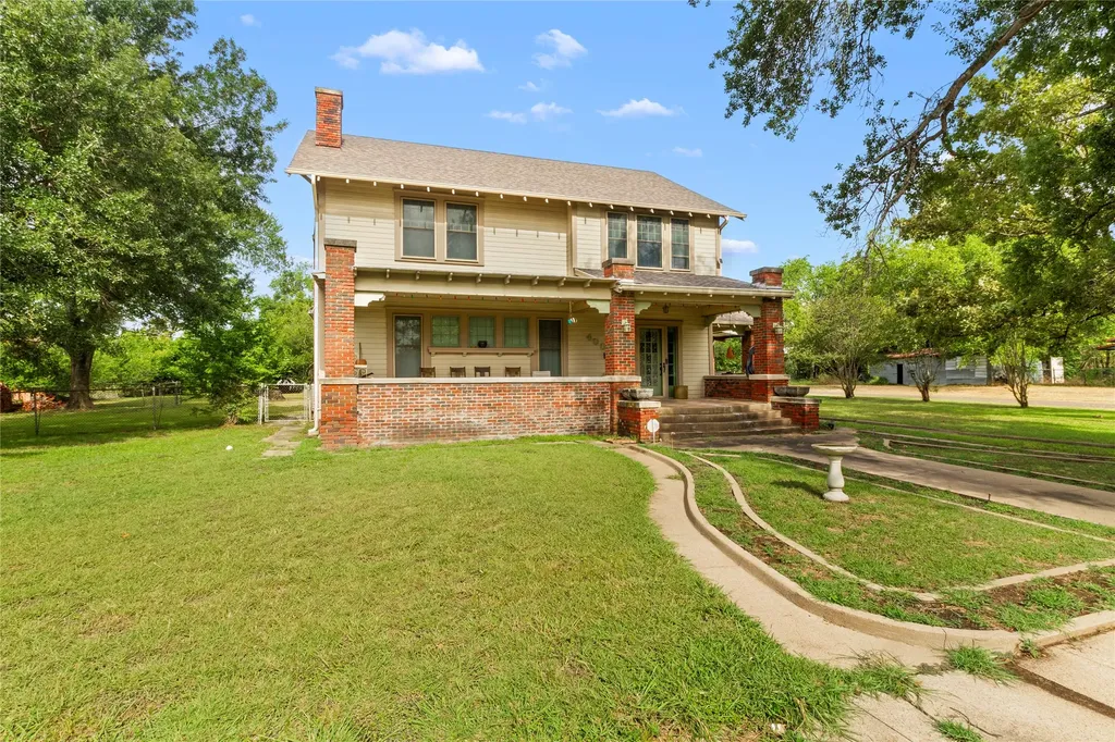 400 S Mckinney Street Mexia TX 76667