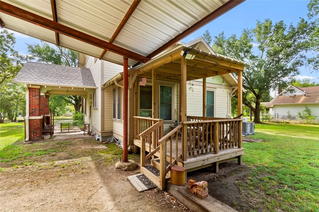 400 S Mckinney Street Mexia TX 76667