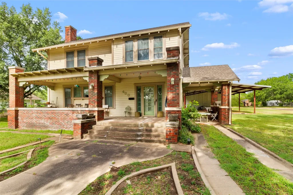 400 S Mckinney Street Mexia TX 76667