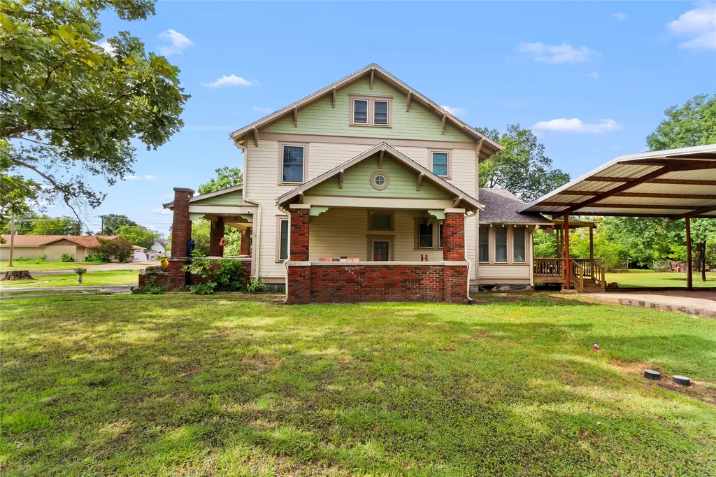 400 S Mckinney Street Mexia TX 76667