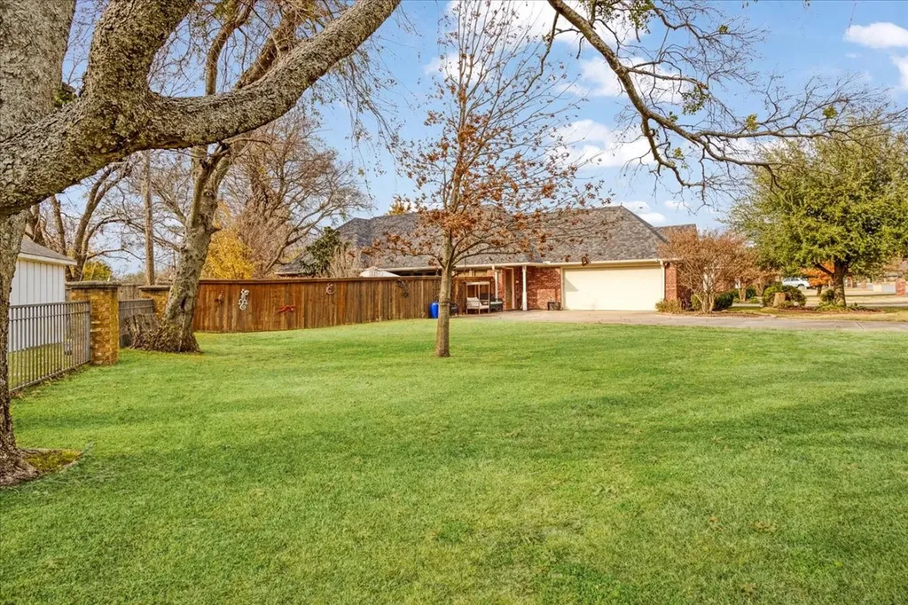 2700 Rex Cruse Drive Sherman TX 75092