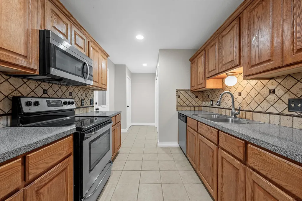 1932 Century Drive Waco TX 76712