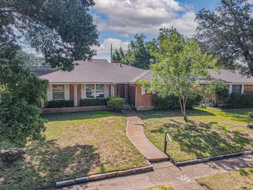 5324 Urban Crest Street Dallas TX 75227