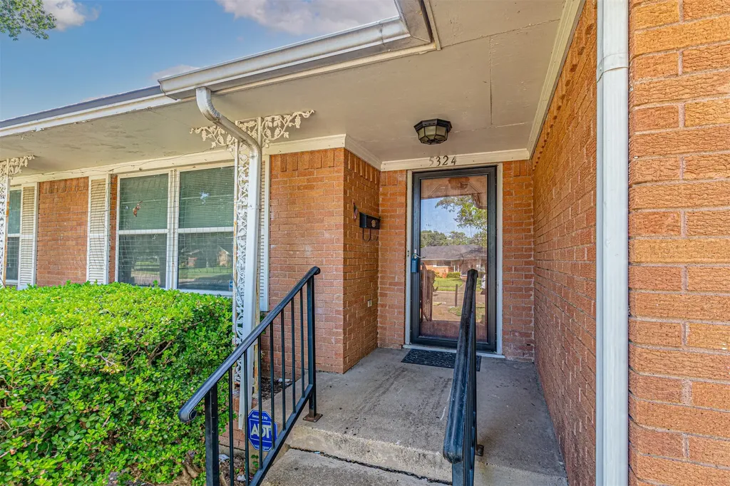5324 Urban Crest Street Dallas TX 75227