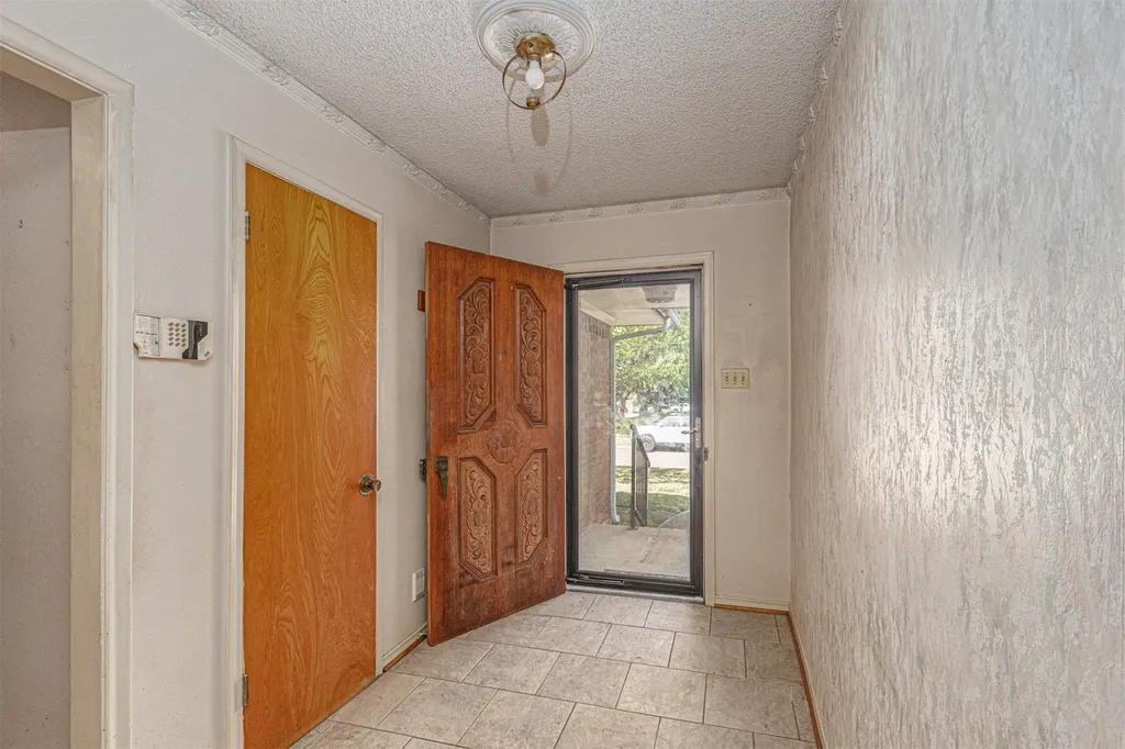 5324 Urban Crest Street Dallas TX 75227