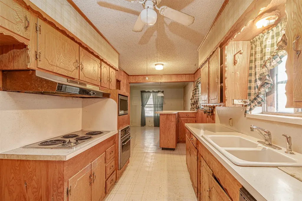 5324 Urban Crest Street Dallas TX 75227
