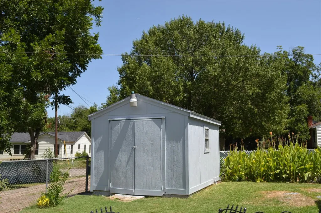 709 N 43rd Street Waco TX 76710
