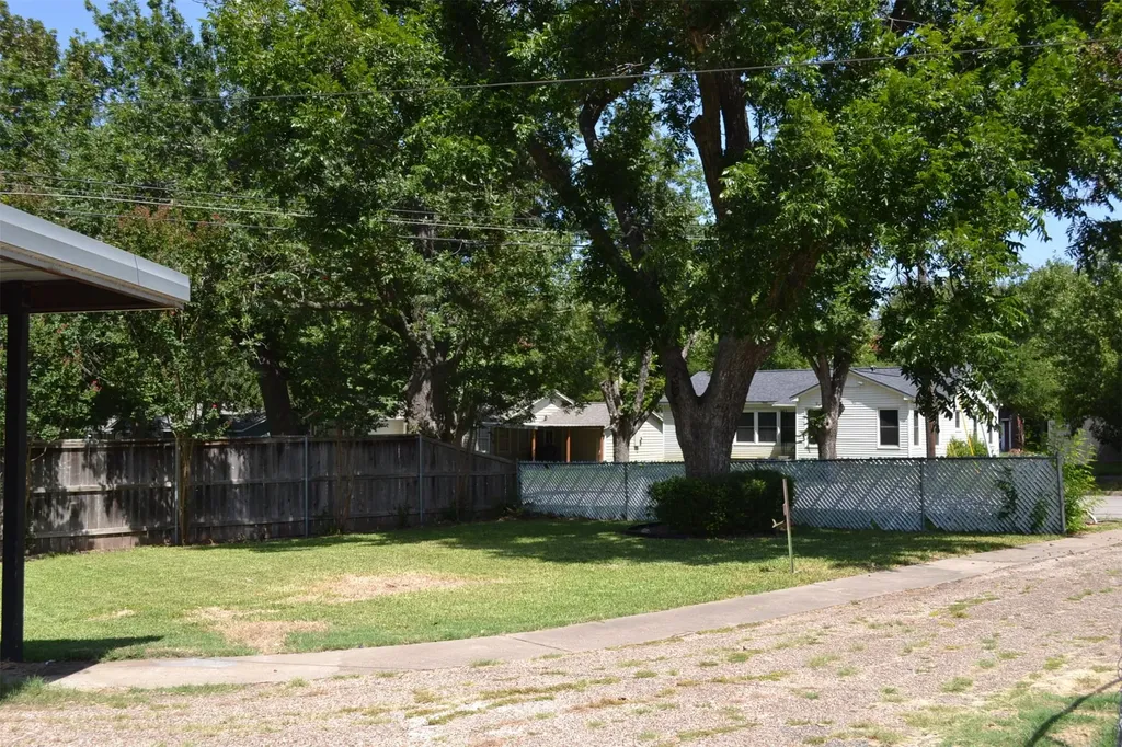 709 N 43rd Street Waco TX 76710