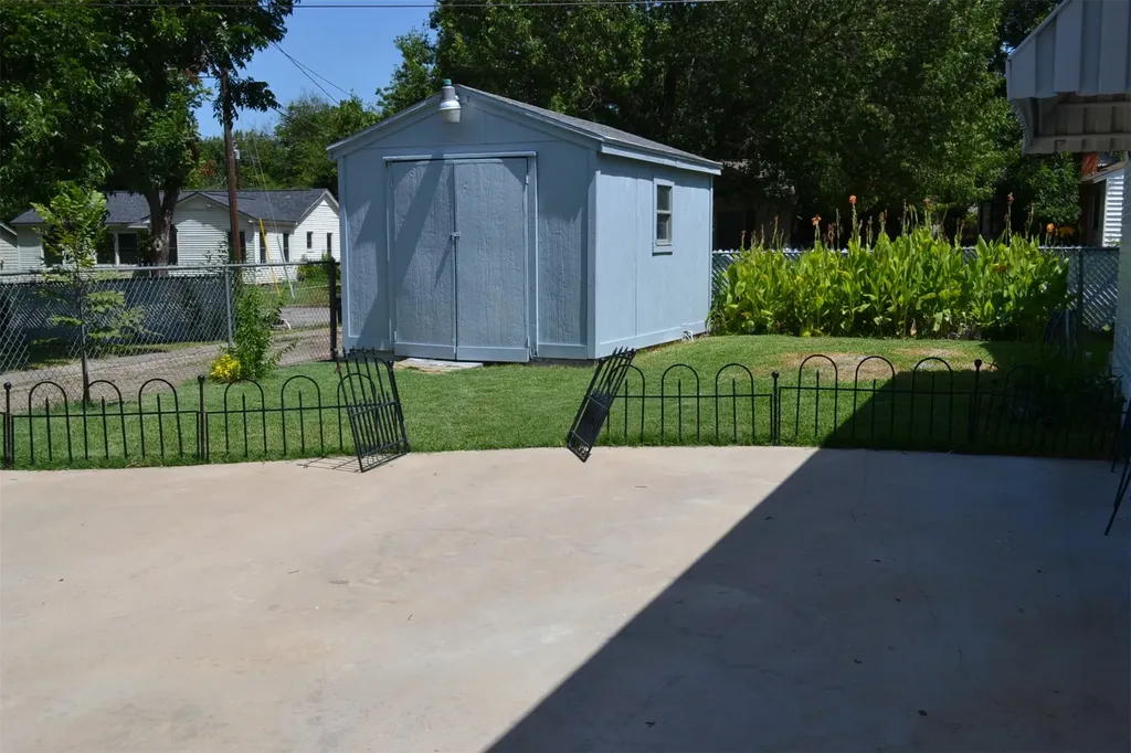 709 N 43rd Street Waco TX 76710