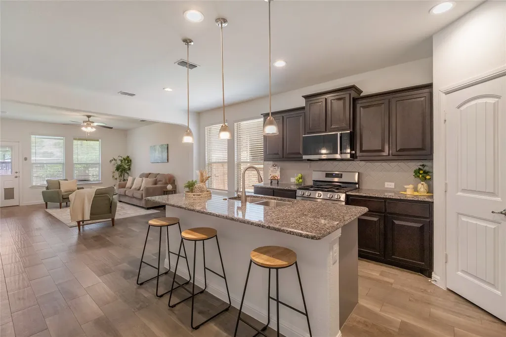5044 Sugarcane Lane Fort Worth TX 76179