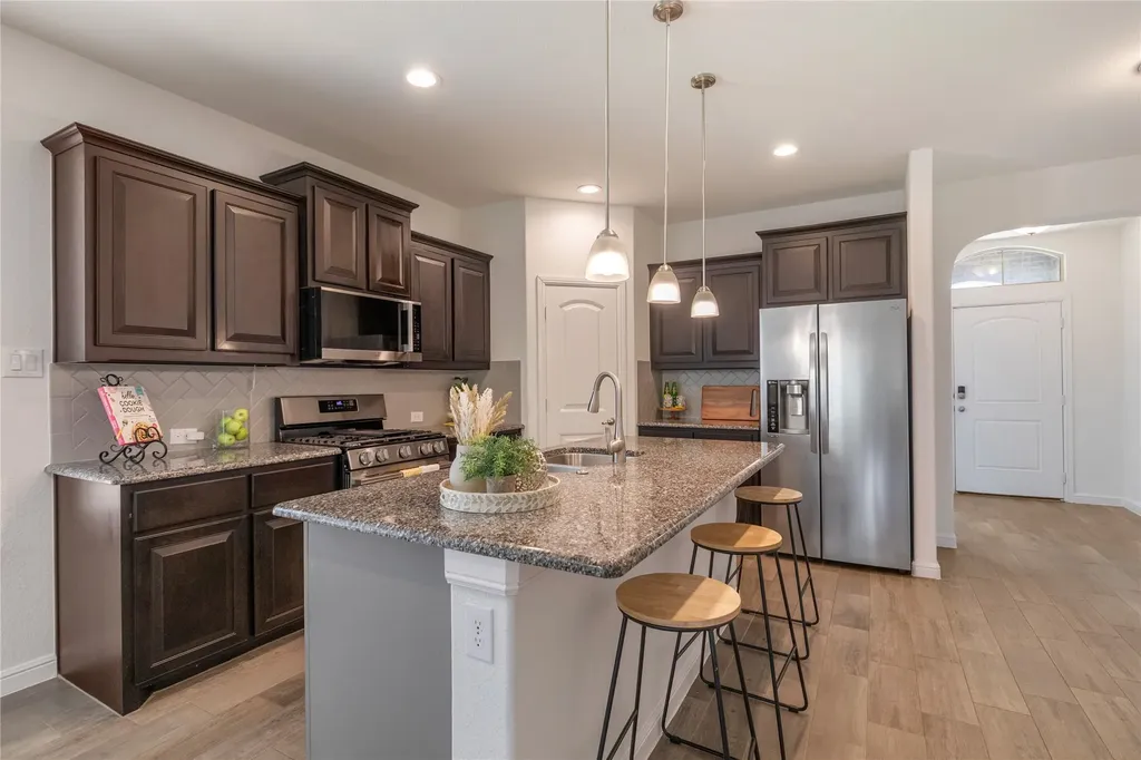 5044 Sugarcane Lane Fort Worth TX 76179