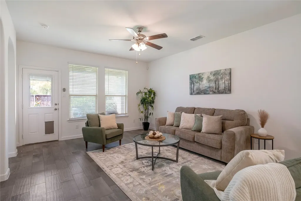 5044 Sugarcane Lane Fort Worth TX 76179