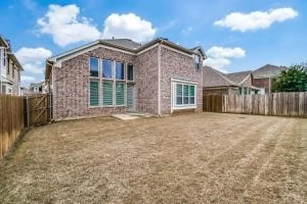 4037 Knighterrant Fort Worth TX 76262