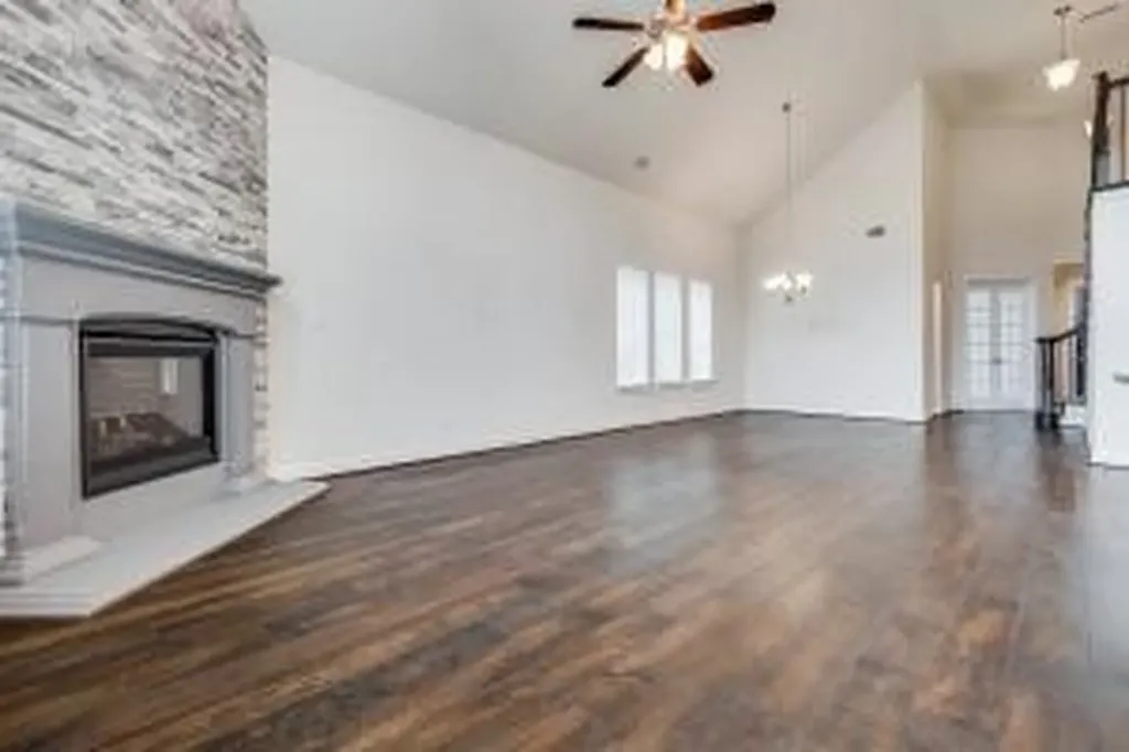 4037 Knighterrant Fort Worth TX 76262