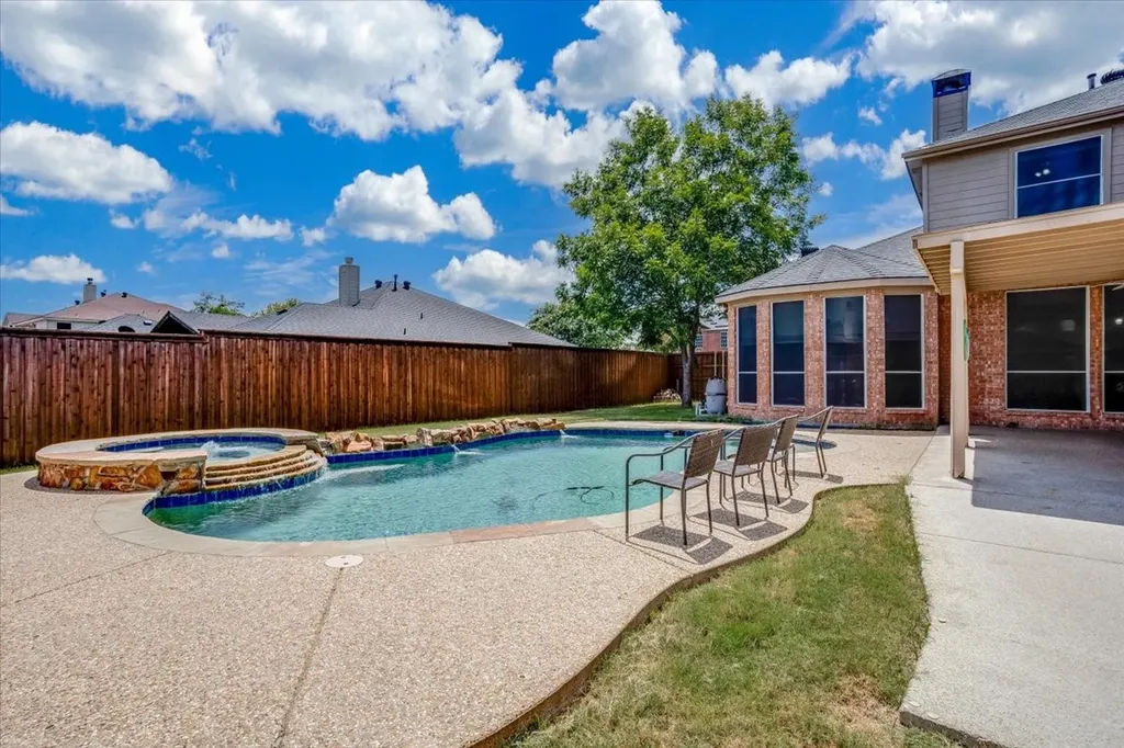 1102 Waterside Court Mesquite TX 75181