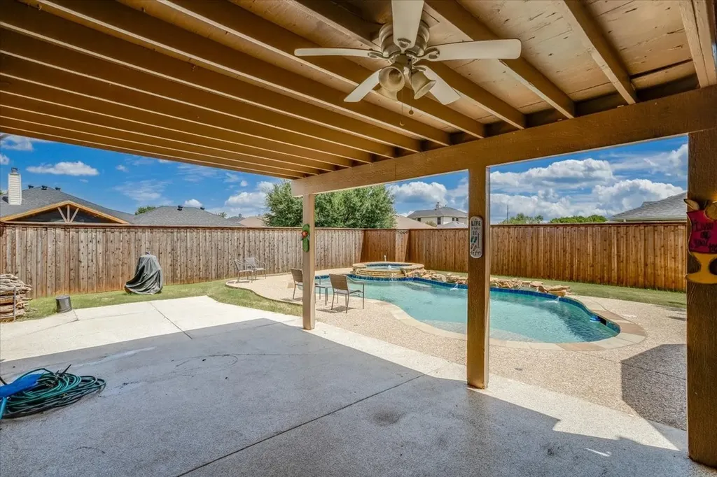 1102 Waterside Court Mesquite TX 75181