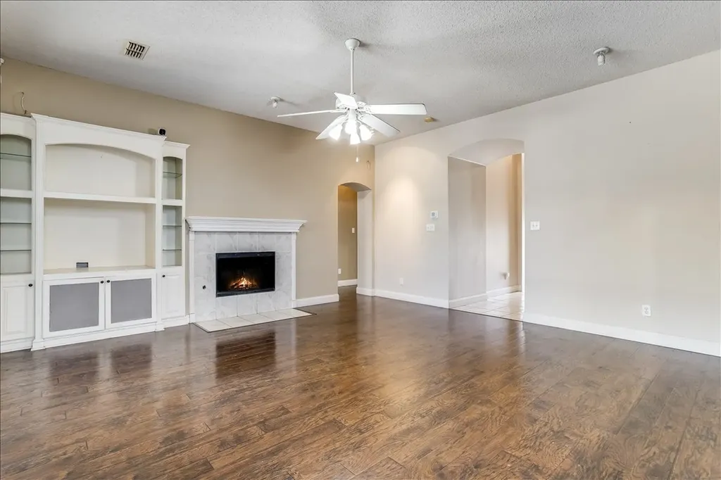 1102 Waterside Court Mesquite TX 75181