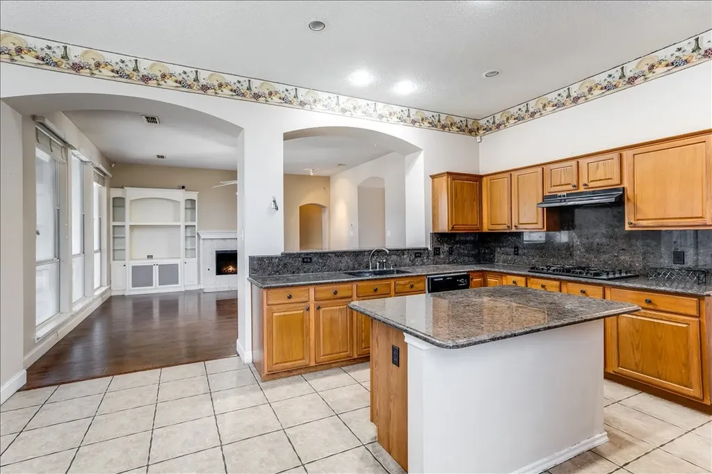 1102 Waterside Court Mesquite TX 75181