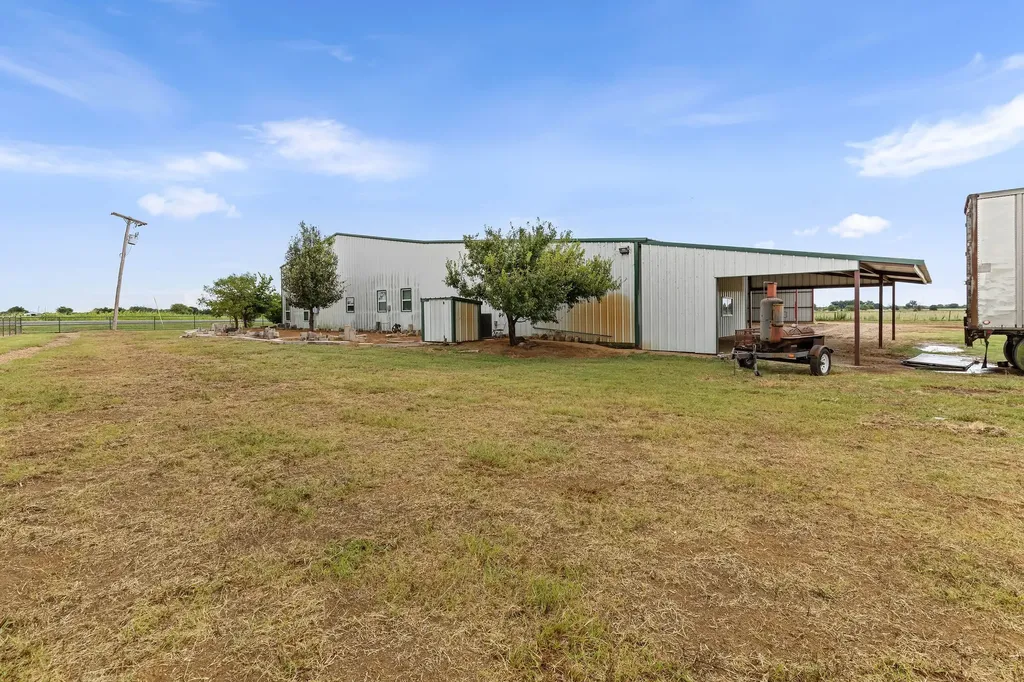 8667 Us-377 Collinsville TX 76233
