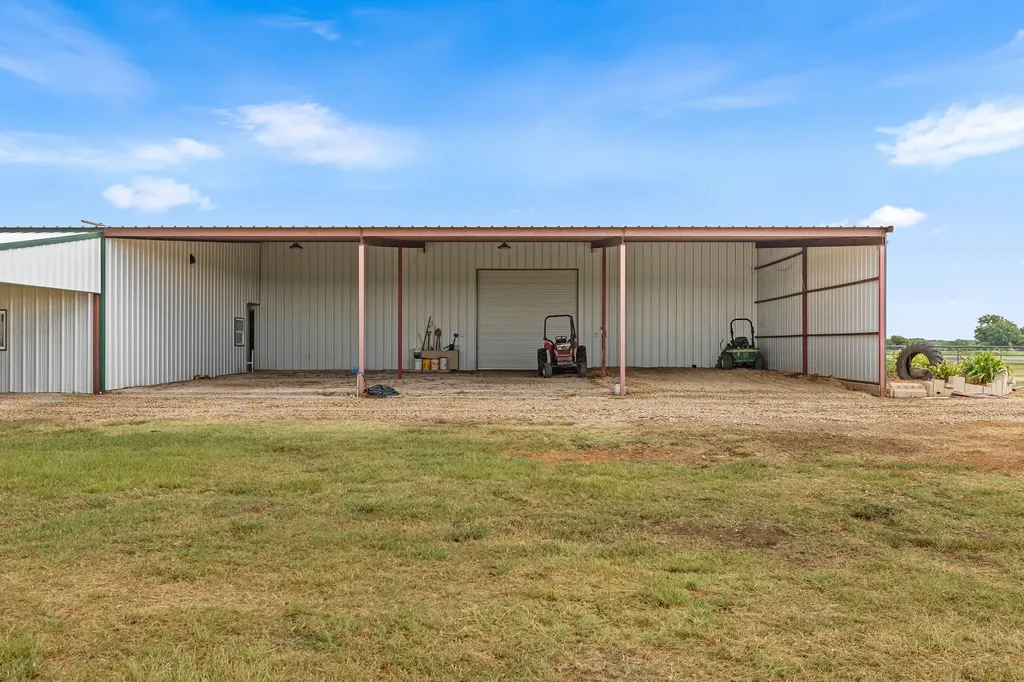 8667 Us-377 Collinsville TX 76233