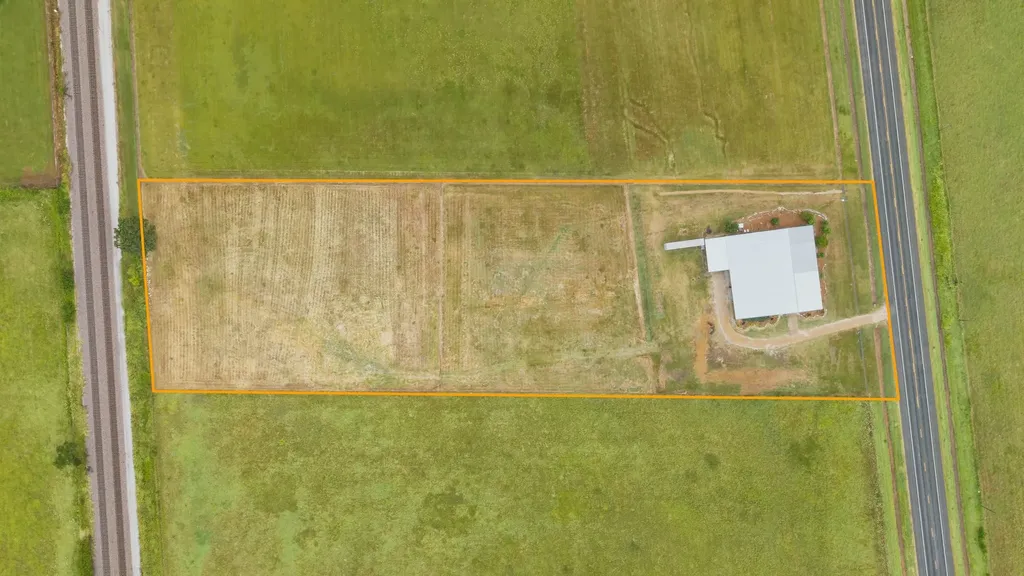 8667 Us-377 Collinsville TX 76233