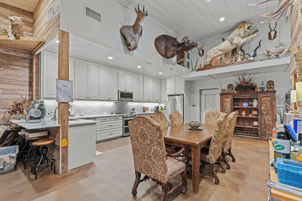 8667 Us-377 Collinsville TX 76233