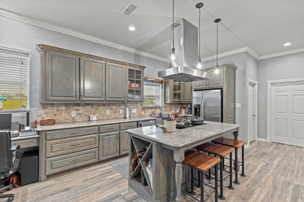 8667 Us-377 Collinsville TX 76233