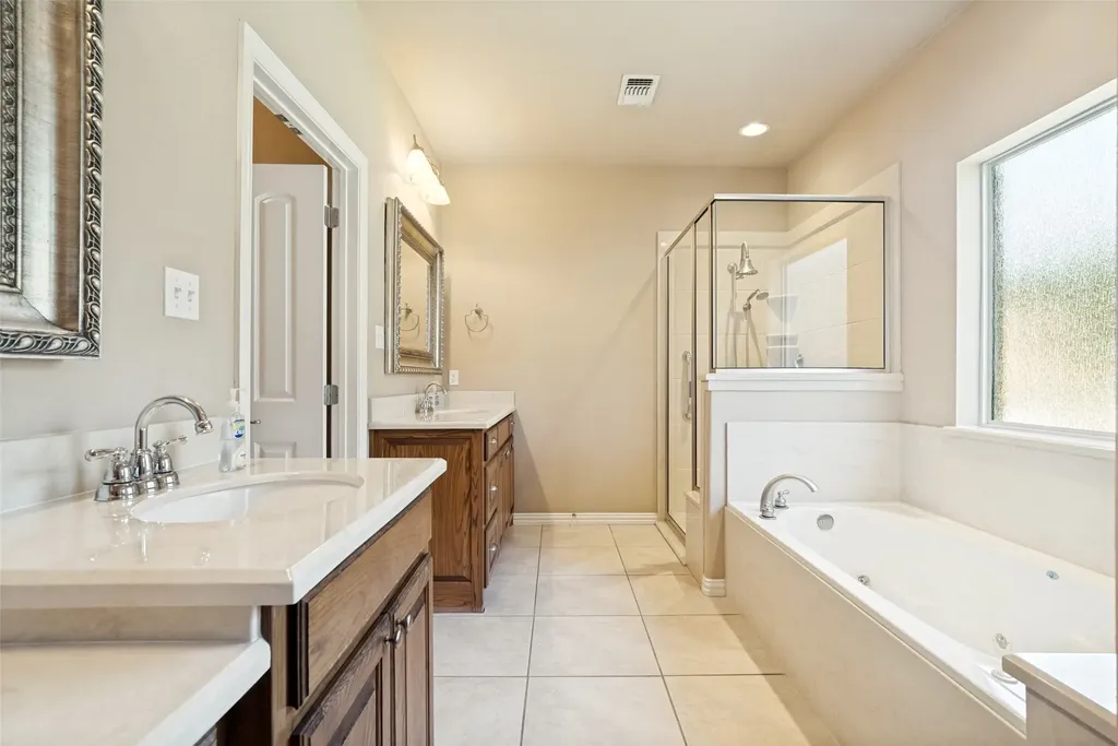 8501 Ormond Court Granbury TX 76049