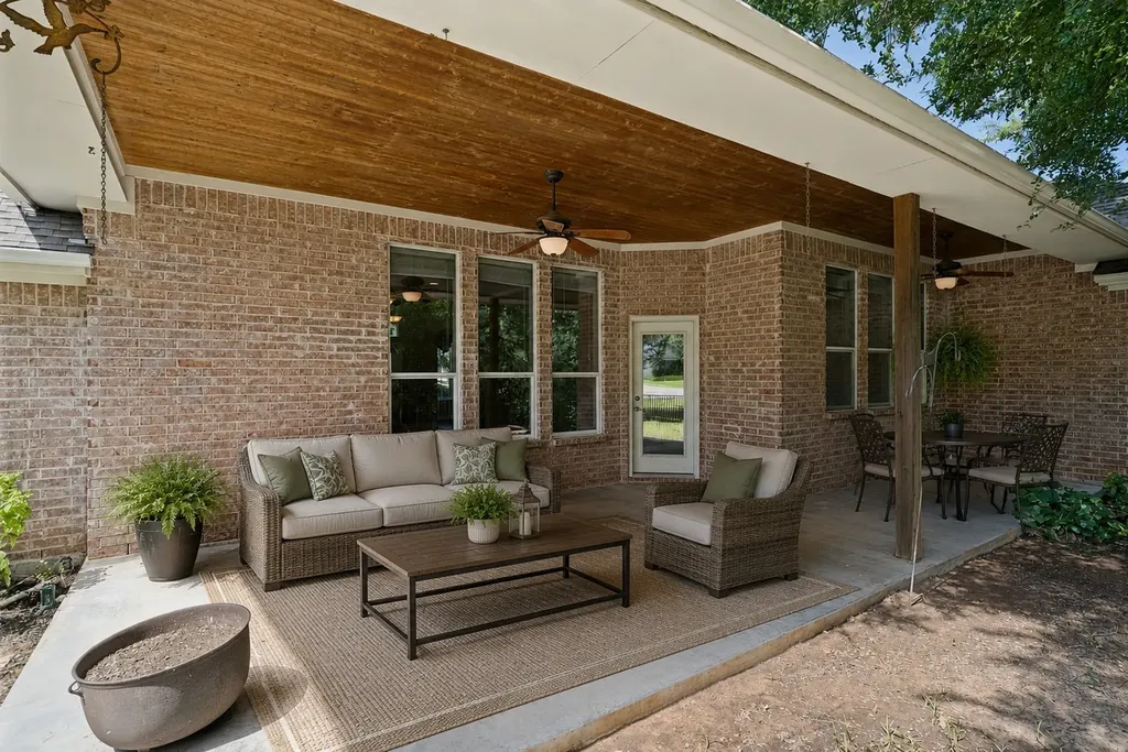 8501 Ormond Court Granbury TX 76049